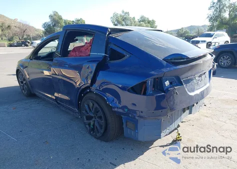 2024 Tesla Model X Long Range z USA, uszkodzony, nr VIN 7SAXCBE57RF444161